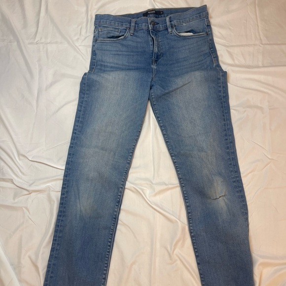 Hudson Jeans Low Rise Size 29 Blue Nico Straight Leg distress Med Wash Jeans - Picture 2 of 10